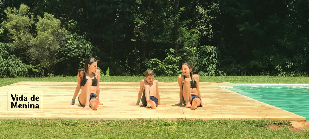 pré-adolescentes em férias